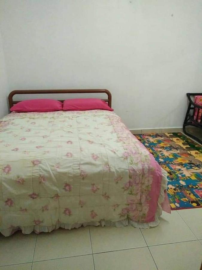 Homestay Pelangi Mall Кота-Бару Экстерьер фото